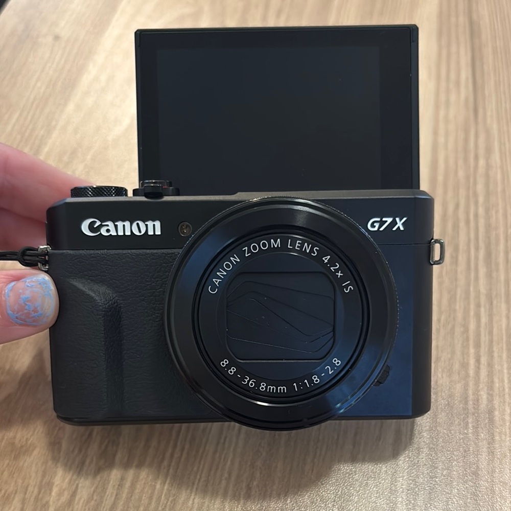 Canon PowerShot G7 X Mark II 201MP Digital Camera